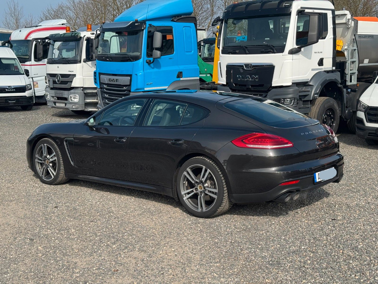 Porsche Panamera Diesel Edition 300 PS Serienmäßig - Sedaan: pilt 1 Porsche Panamera Diesel Edition 300 PS Serienmäßig - Sedaan: pilt 1