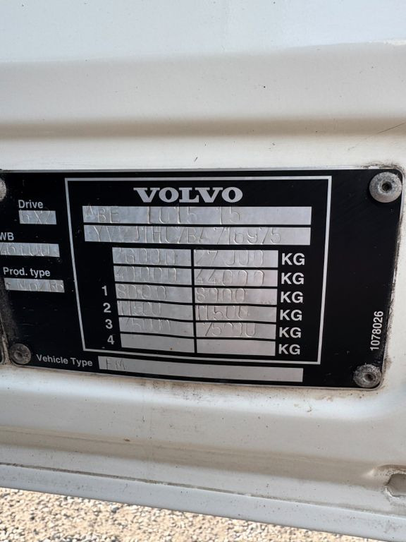 Volvo FM 410 6X2 Kühlkoffer mit Carrier Diesel & Strom Volvo FM 410 6X2 Kühlkoffer mit Carrier Diesel & Strom - Külmutiga veoauto: pilt 3 Volvo FM 410 6X2 Kühlkoffer mit Carrier Diesel & Strom Volvo FM 410 6X2 Kühlkoffer mit Carrier Diesel & Strom - Külmutiga veoauto: pilt 3