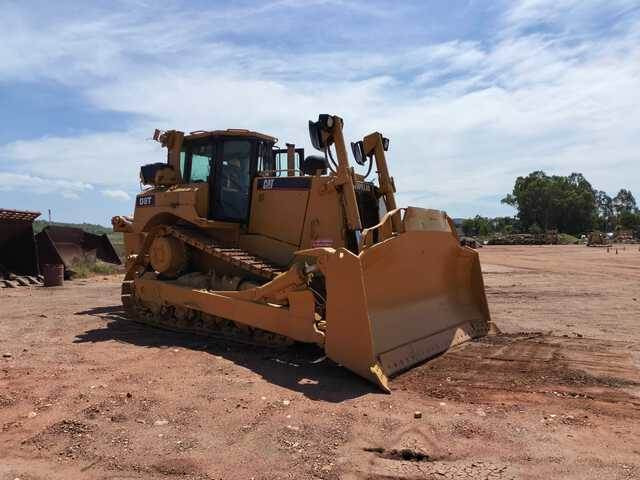 CAT D8T - Buldooser: pilt 1 CAT D8T - Buldooser: pilt 1