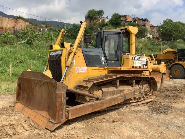 Komatsu D85EX-15 - Buldooser: pilt 1 Komatsu D85EX-15 - Buldooser: pilt 1