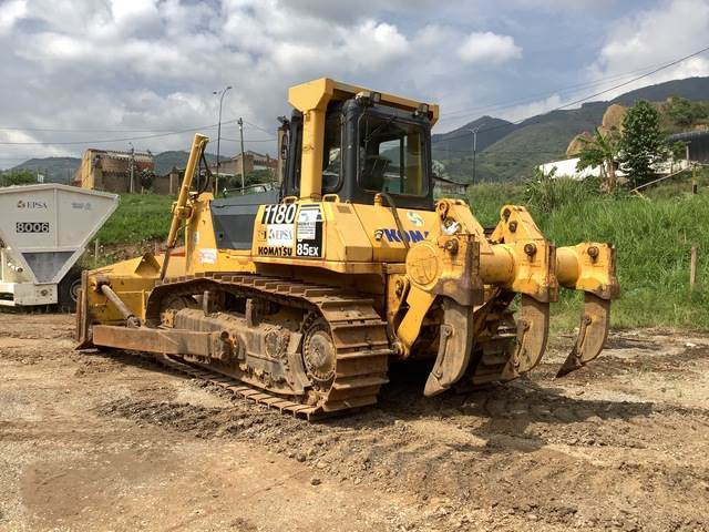 Komatsu D85EX-15 - Buldooser: pilt 2 Komatsu D85EX-15 - Buldooser: pilt 2
