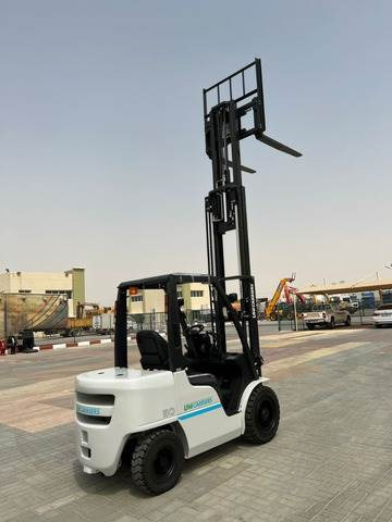 UniCarriers YG1F2A30U - Diiseltõstuk: pilt 3 UniCarriers YG1F2A30U - Diiseltõstuk: pilt 3