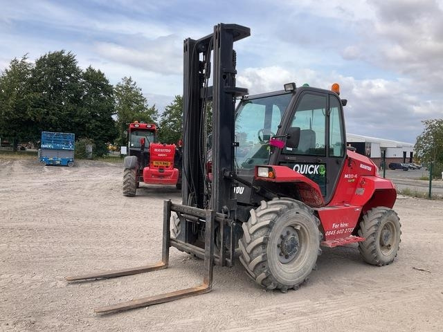 Manitou M30-4 - Ebatasasel maastikul kohanduv kahveltõstuk: pilt 1 Manitou M30-4 - Ebatasasel maastikul kohanduv kahveltõstuk: pilt 1