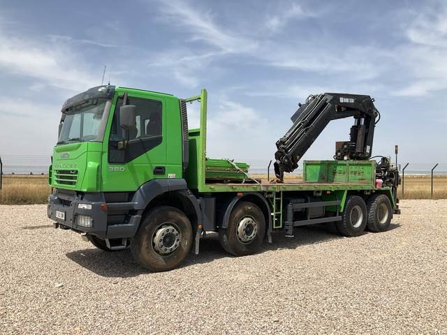 Iveco Trakker 380 - Kraanaga veoauto: pilt 1 Iveco Trakker 380 - Kraanaga veoauto: pilt 1