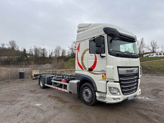 DAF XF450 - Konteinerveduk/ Tõstukiga veoauto: pilt 4 DAF XF450 - Konteinerveduk/ Tõstukiga veoauto: pilt 4
