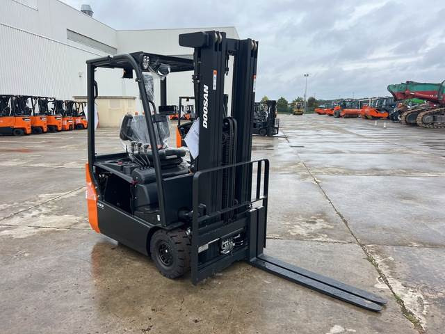 Doosan B15T-7 PLUS - Elektritõstuk: pilt 4 Doosan B15T-7 PLUS - Elektritõstuk: pilt 4