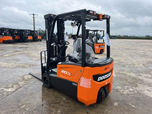 Doosan B20T-7 PLUS - Elektritõstuk: pilt 2 Doosan B20T-7 PLUS - Elektritõstuk: pilt 2