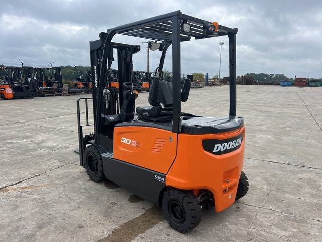 Doosan B30X-7 PLUS - Elektritõstuk: pilt 2 Doosan B30X-7 PLUS - Elektritõstuk: pilt 2