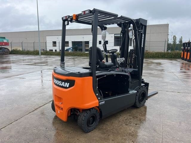 Doosan B35X-7 PLUS - Elektritõstuk: pilt 3 Doosan B35X-7 PLUS - Elektritõstuk: pilt 3