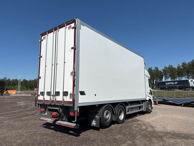 DAF XF 530 FAN - Kasti veoauto: pilt 3 DAF XF 530 FAN - Kasti veoauto: pilt 3
