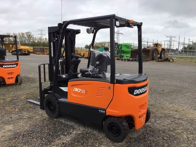 Doosan B30X-7 PLUS - Elektritõstuk: pilt 2 Doosan B30X-7 PLUS - Elektritõstuk: pilt 2