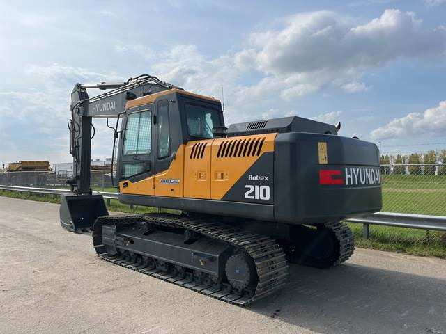 Hyundai R210 - Lintekskavaator: pilt 2 Hyundai R210 - Lintekskavaator: pilt 2
