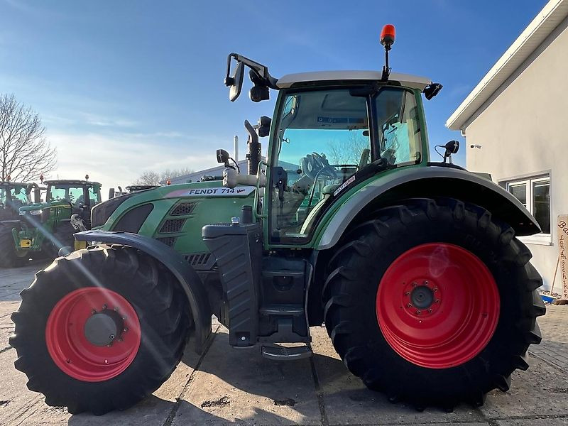 Traktor Fendt 714 Vario ProfiPlus: pilt 9