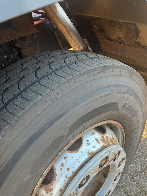 Konkstõstukiga veoauto transporditavad ained konteinerid MERCEDES-BENZ SK 1831: pilt 8