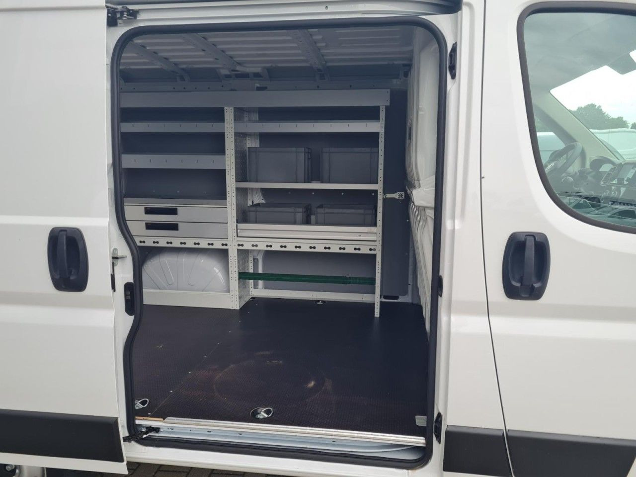 Fiat Ducato 30 Kasten L1H1 KLIMA PDC REGALE TEMPOMAT - Väike kaubik: pilt 5 Fiat Ducato 30 Kasten L1H1 KLIMA PDC REGALE TEMPOMAT - Väike kaubik: pilt 5