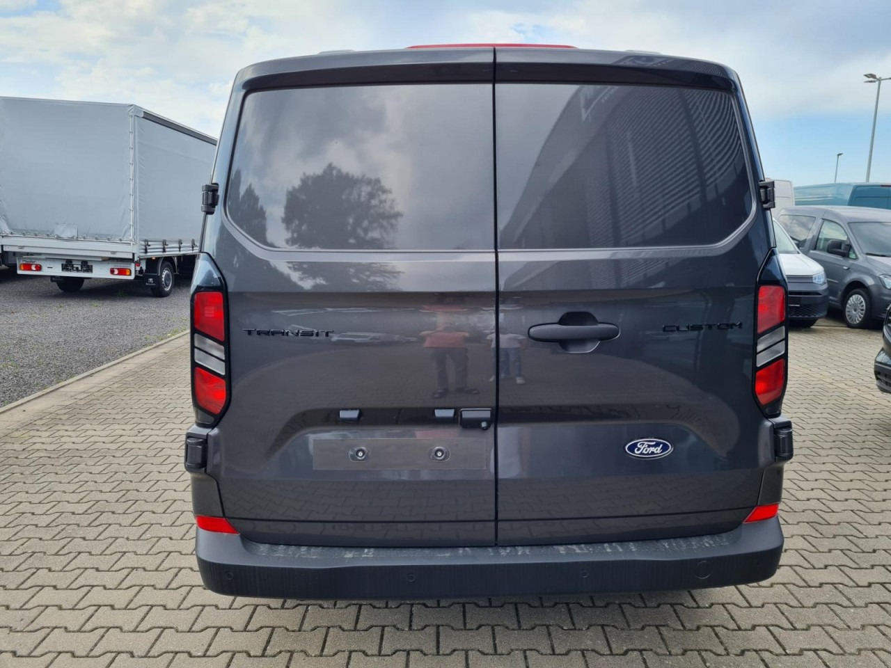 Ford Custom Kasten 320 L2 Trend Doka 5-Sitze KAMERA TEMPO - Väike kaubik, Meeskonnaauto: pilt 5 Ford Custom Kasten 320 L2 Trend Doka 5-Sitze KAMERA TEMPO - Väike kaubik, Meeskonnaauto: pilt 5