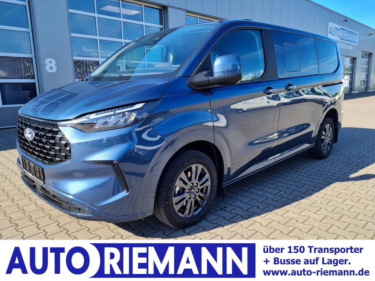 Ford Tourneo Custom 320 Titanium L1 AG 8-Sitze LED KA - Mikrobuss: pilt 1 Ford Tourneo Custom 320 Titanium L1 AG 8-Sitze LED KA - Mikrobuss: pilt 1