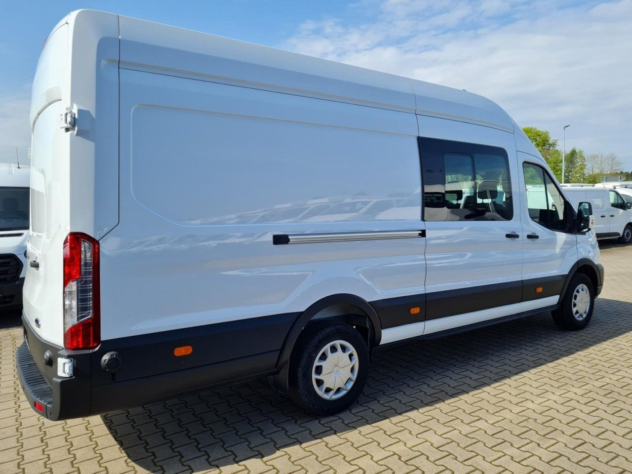 Ford Transit 350 Kasten Doka L4H3 Trend Mixto RWD - Kaubik, Meeskonnaauto: pilt 4 Ford Transit 350 Kasten Doka L4H3 Trend Mixto RWD - Kaubik, Meeskonnaauto: pilt 4