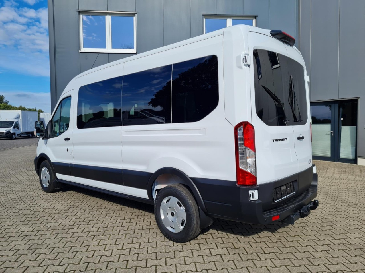Ford Transit 350 Kombi TDCi L3 AG Trend 9 Sitze AHK KAMERA - Väikebuss, Mikrobuss: pilt 4 Ford Transit 350 Kombi TDCi L3 AG Trend 9 Sitze AHK KAMERA - Väikebuss, Mikrobuss: pilt 4