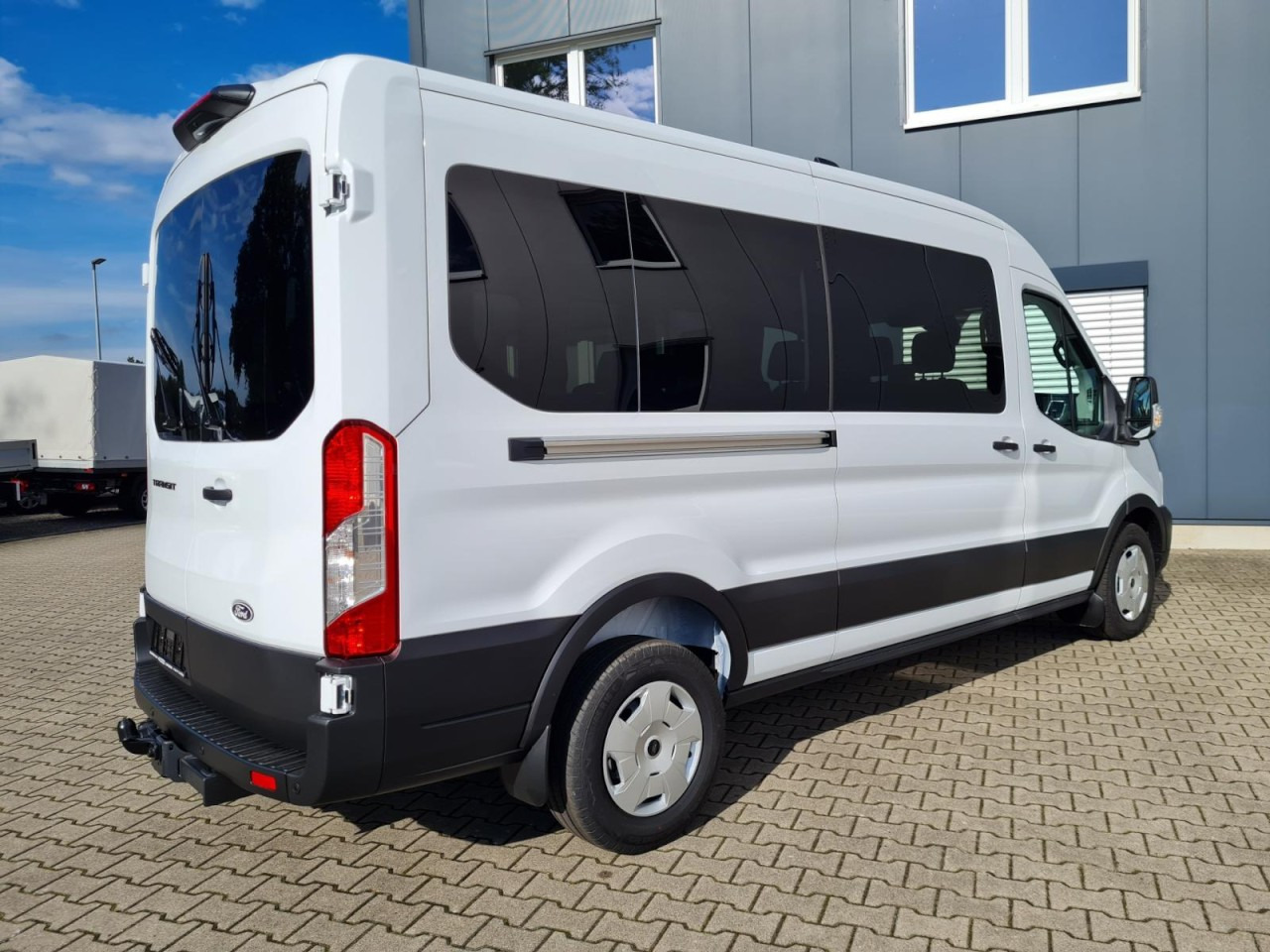 Ford Transit 350 Kombi TDCi L3 Trend 9 Sitzer AUTOMATIK - Väikebuss, Mikrobuss: pilt 4 Ford Transit 350 Kombi TDCi L3 Trend 9 Sitzer AUTOMATIK - Väikebuss, Mikrobuss: pilt 4