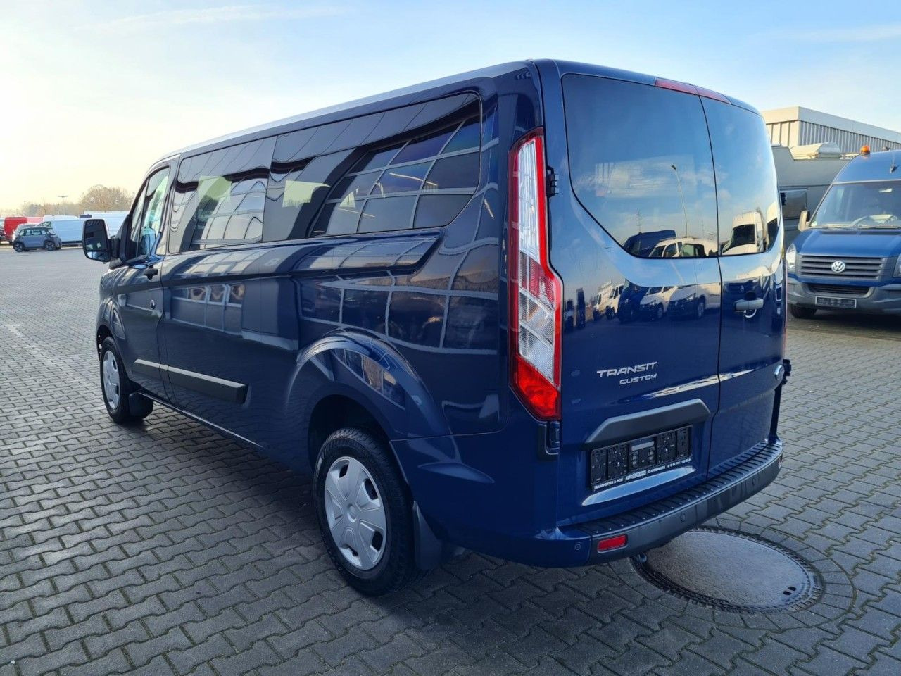 Ford Transit Custom Kombi 320 L2 Trend 9 Sitze KLIMA - Mikrobuss: pilt 5 Ford Transit Custom Kombi 320 L2 Trend 9 Sitze KLIMA - Mikrobuss: pilt 5
