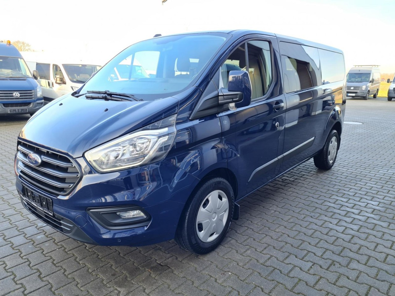 Ford Transit Custom Kombi 320 L2 Trend 9 Sitze PDC - Väikebuss, Mikrobuss: pilt 3 Ford Transit Custom Kombi 320 L2 Trend 9 Sitze PDC - Väikebuss, Mikrobuss: pilt 3