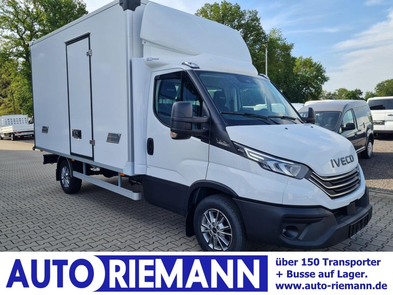 Iveco 35S 18 3.0 Koffer Hi Matic LM KLIMA KAMERA Navig - Tarbesõiduk furgoon: pilt 1 Iveco 35S 18 3.0 Koffer Hi Matic LM KLIMA KAMERA Navig - Tarbesõiduk furgoon: pilt 1