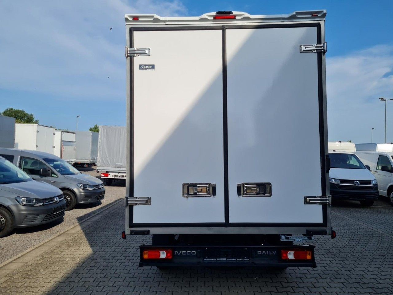 Iveco 35S 18 3.0 Koffer Hi Matic LM KLIMA KAMERA Navig - Tarbesõiduk furgoon: pilt 5 Iveco 35S 18 3.0 Koffer Hi Matic LM KLIMA KAMERA Navig - Tarbesõiduk furgoon: pilt 5