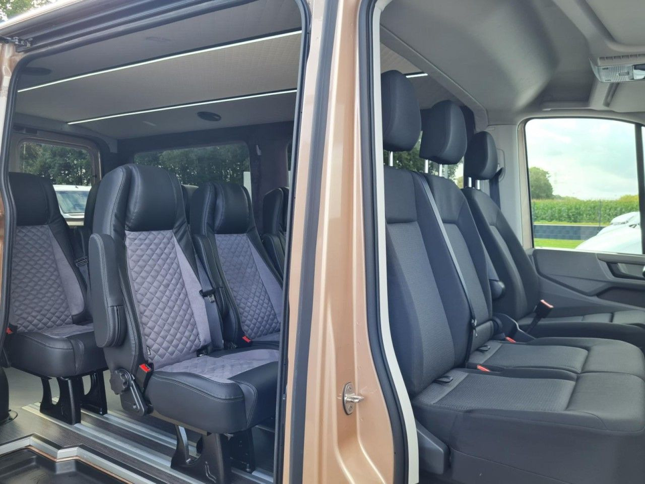 MAN TGE 3.180 TDi Kombi 9 Sitzer LED LM KAMERA Sonde - Mikrobuss: pilt 4 MAN TGE 3.180 TDi Kombi 9 Sitzer LED LM KAMERA Sonde - Mikrobuss: pilt 4