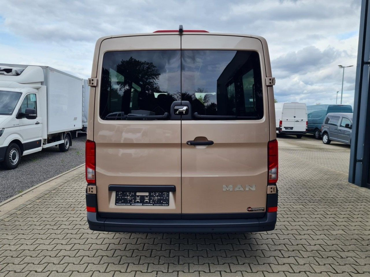 MAN TGE 3.180 TDi Kombi 9 Sitzer LED LM KAMERA Sonde - Mikrobuss: pilt 5 MAN TGE 3.180 TDi Kombi 9 Sitzer LED LM KAMERA Sonde - Mikrobuss: pilt 5