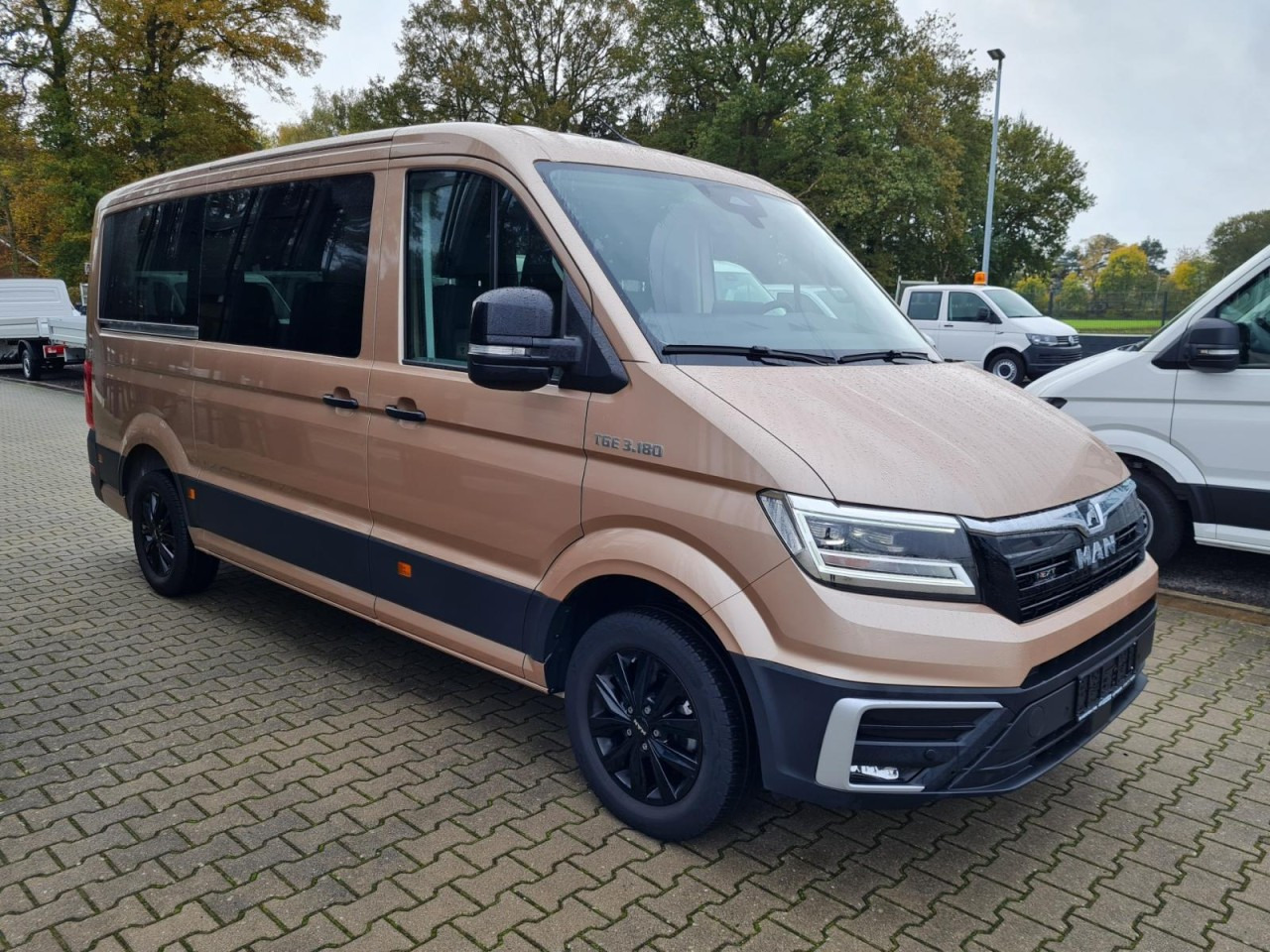 Man TGE 3.180 TDi Kombi 9 Sitze ALU KAMERA LED LEDER Sonderumbau - Meeskonnaauto: pilt 3 Man TGE 3.180 TDi Kombi 9 Sitze ALU KAMERA LED LEDER Sonderumbau - Meeskonnaauto: pilt 3