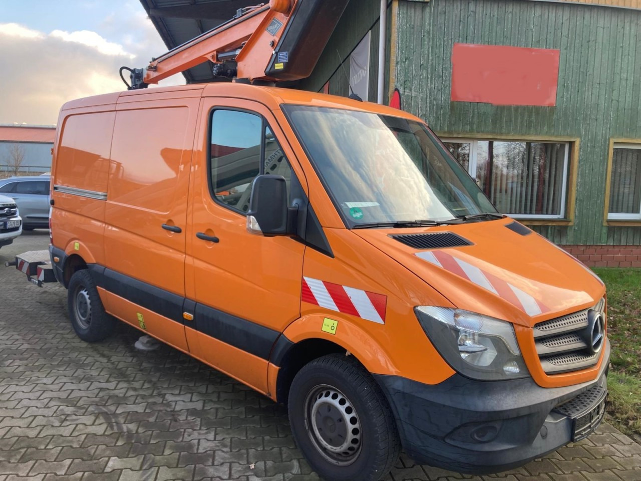 Mercedes-Benz Sprinter 316 CDI Kasten Hubarbeitsbühne KLIMA - Veoautolt tõusev platvorm: pilt 2 Mercedes-Benz Sprinter 316 CDI Kasten Hubarbeitsbühne KLIMA - Veoautolt tõusev platvorm: pilt 2