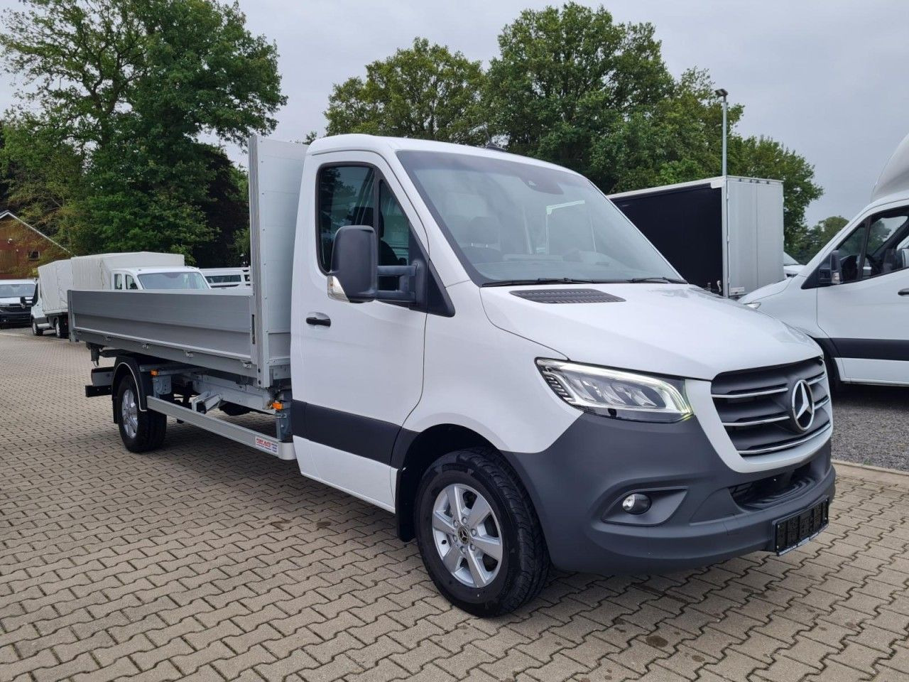 Mercedes-Benz Sprinter 317 CDI 3 Seiten kipper RWD AHK LED NAV - Tarbesõiduk kallur: pilt 5 Mercedes-Benz Sprinter 317 CDI 3 Seiten kipper RWD AHK LED NAV - Tarbesõiduk kallur: pilt 5
