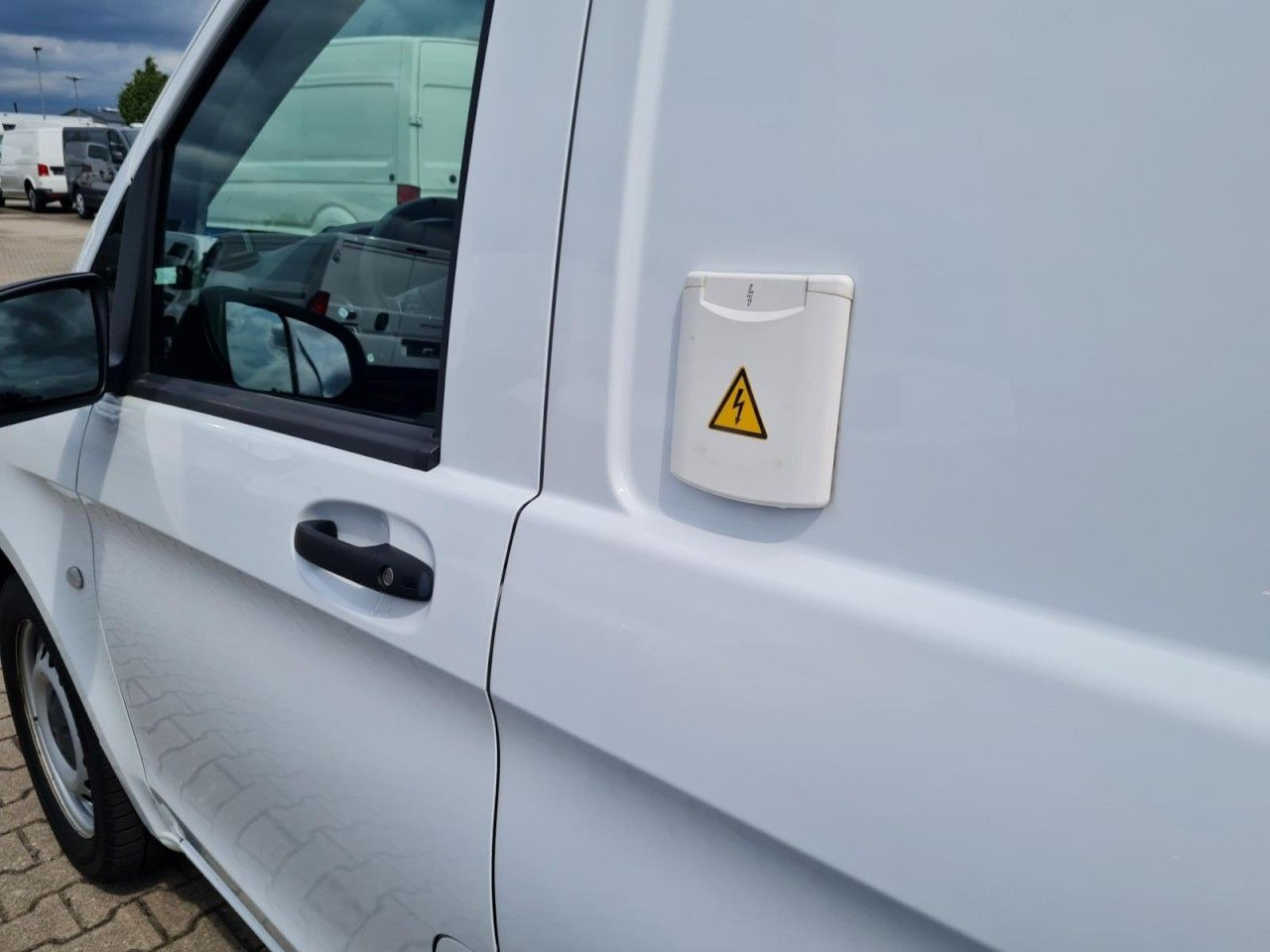 Tarbesõiduk külmik Mercedes-Benz Vito 116 Cdi Kühlkasten Stand + Fahrkühl. lang: pilt 25