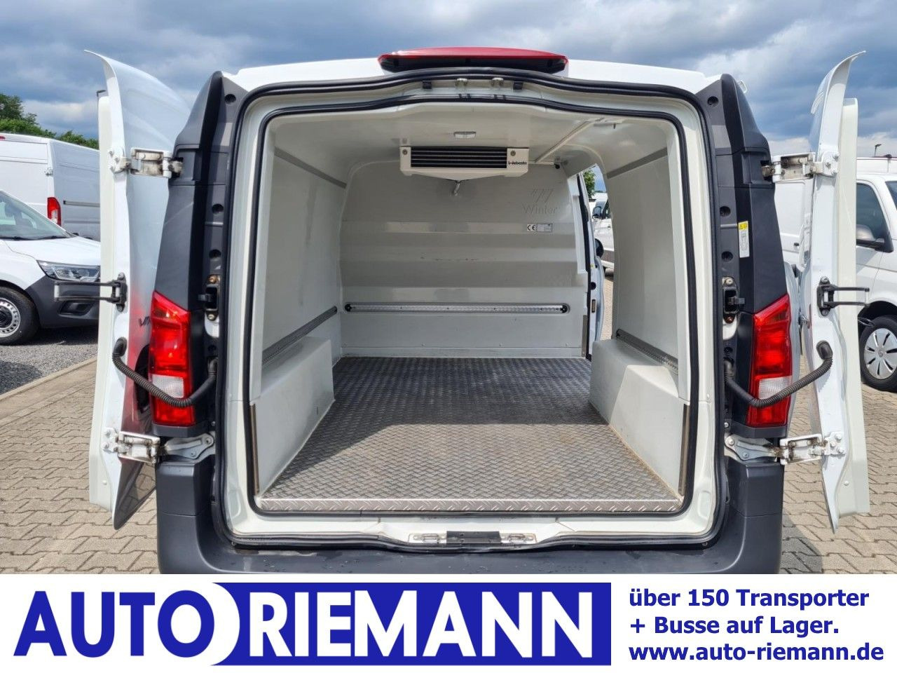 Mercedes-Benz Vito 116 Cdi Kühlkasten lang Stand/Fahrkühl HEIZ - Tarbesõiduk külmik: pilt 1 Mercedes-Benz Vito 116 Cdi Kühlkasten lang Stand/Fahrkühl HEIZ - Tarbesõiduk külmik: pilt 1