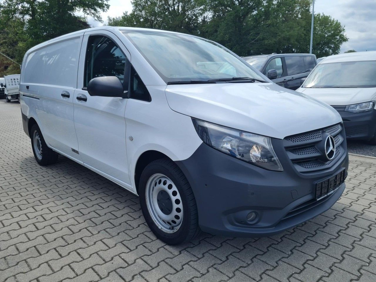 Mercedes-Benz Vito 116 Cdi Kühlkasten lang Stand/Fahrkühl HEIZ - Tarbesõiduk külmik: pilt 4 Mercedes-Benz Vito 116 Cdi Kühlkasten lang Stand/Fahrkühl HEIZ - Tarbesõiduk külmik: pilt 4
