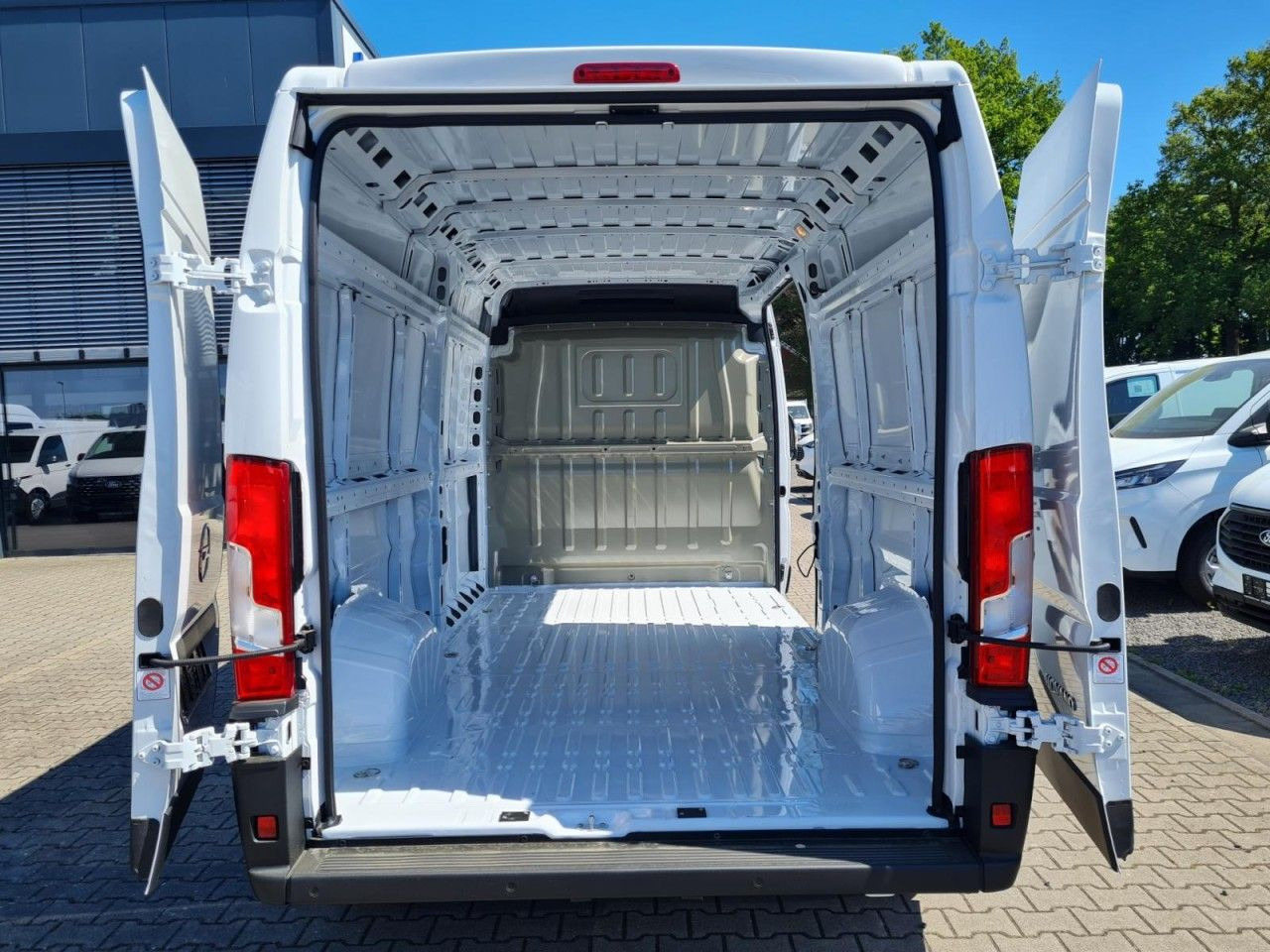 Opel Movano 35 Cargo Kasten L2H2 KLIMA KOMFORT PDC TE - Kaubik: pilt 5 Opel Movano 35 Cargo Kasten L2H2 KLIMA KOMFORT PDC TE - Kaubik: pilt 5