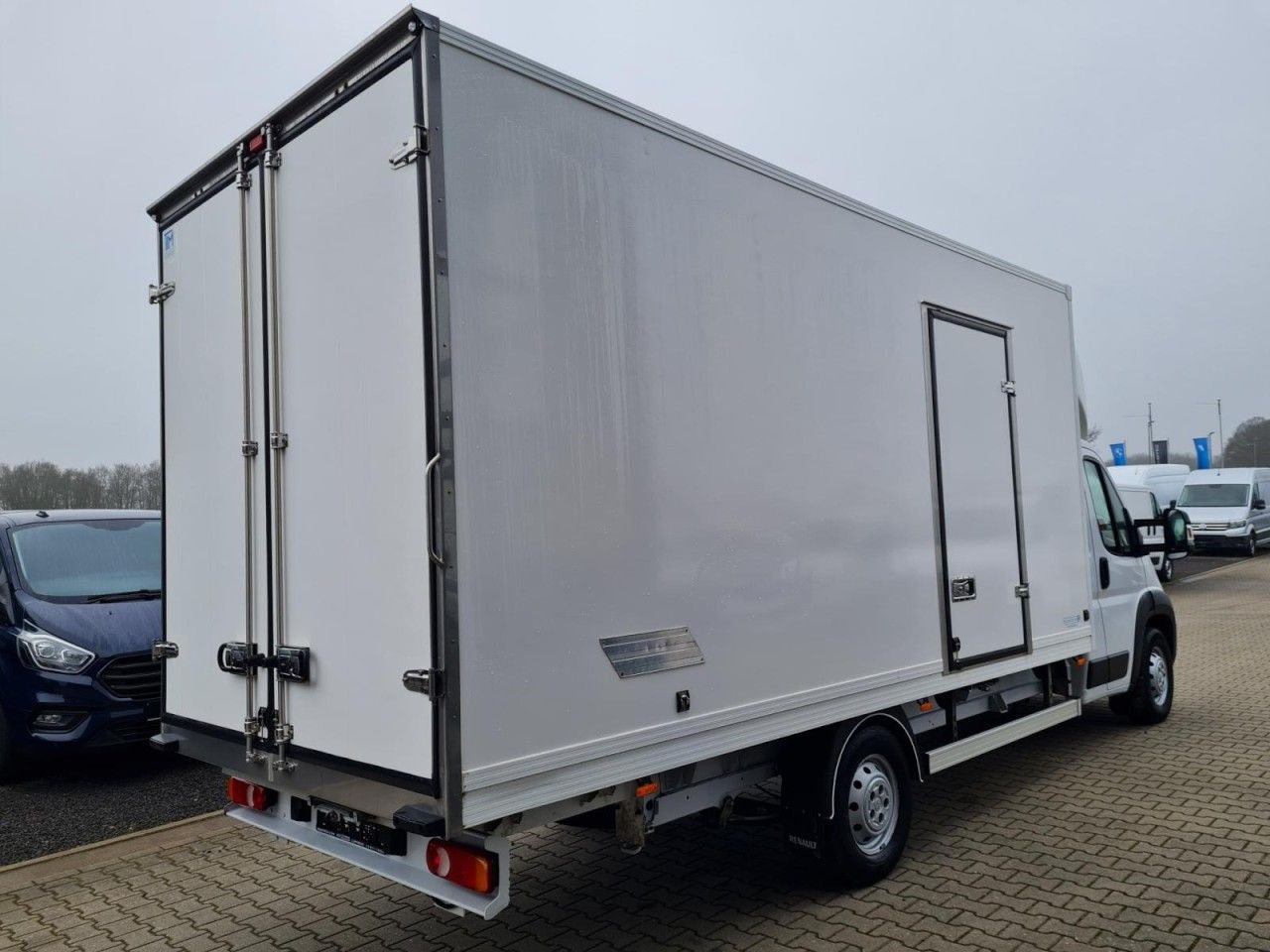Peugeot Boxer 3.5t Koffer lang L4 ERGO KLIMA KOMFORT TEM - Tarbesõiduk furgoon: pilt 4 Peugeot Boxer 3.5t Koffer lang L4 ERGO KLIMA KOMFORT TEM - Tarbesõiduk furgoon: pilt 4