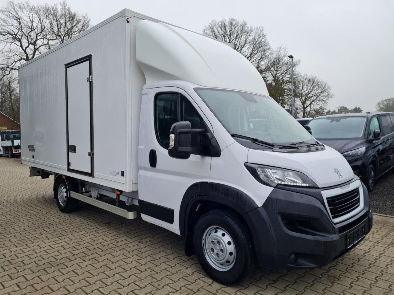 Peugeot Boxer 3.5t Koffer lang L4 ERGO KLIMA KOMFORT TEM - Tarbesõiduk furgoon: pilt 3 Peugeot Boxer 3.5t Koffer lang L4 ERGO KLIMA KOMFORT TEM - Tarbesõiduk furgoon: pilt 3
