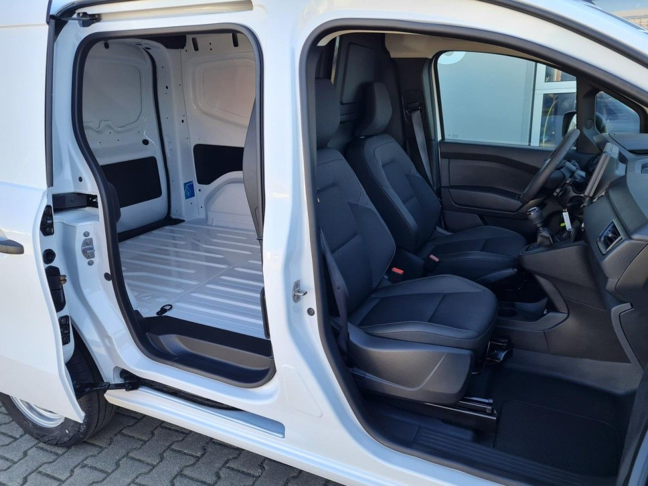 Renault Kangoo Van Start1.3 TCe 100 KLIMA TEMPOMAT - Väike kaubik: pilt 4 Renault Kangoo Van Start1.3 TCe 100 KLIMA TEMPOMAT - Väike kaubik: pilt 4