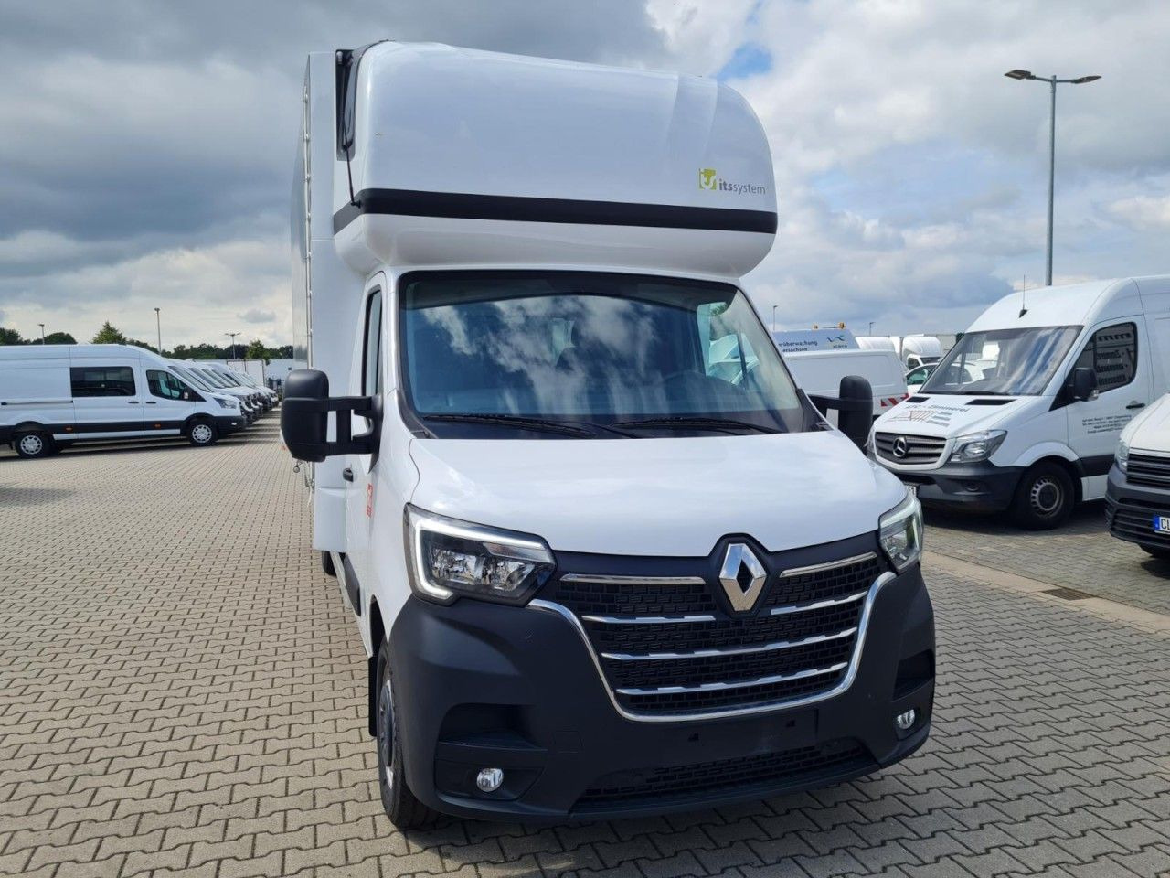 Renault Master 3,5 Pritsche Schiebe Plane Schlafkab. - Tent tarbesõiduk: pilt 2 Renault Master 3,5 Pritsche Schiebe Plane Schlafkab. - Tent tarbesõiduk: pilt 2