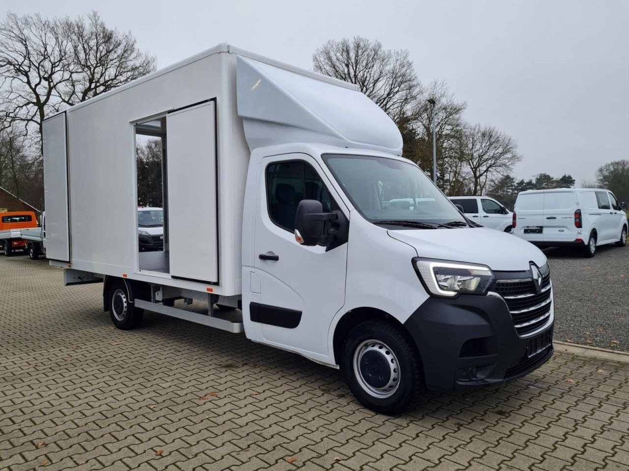 Renault Master 3,5t Koffer dCi 165 mit 10 Pal. Plätze - Tarbesõiduk furgoon: pilt 4 Renault Master 3,5t Koffer dCi 165 mit 10 Pal. Plätze - Tarbesõiduk furgoon: pilt 4