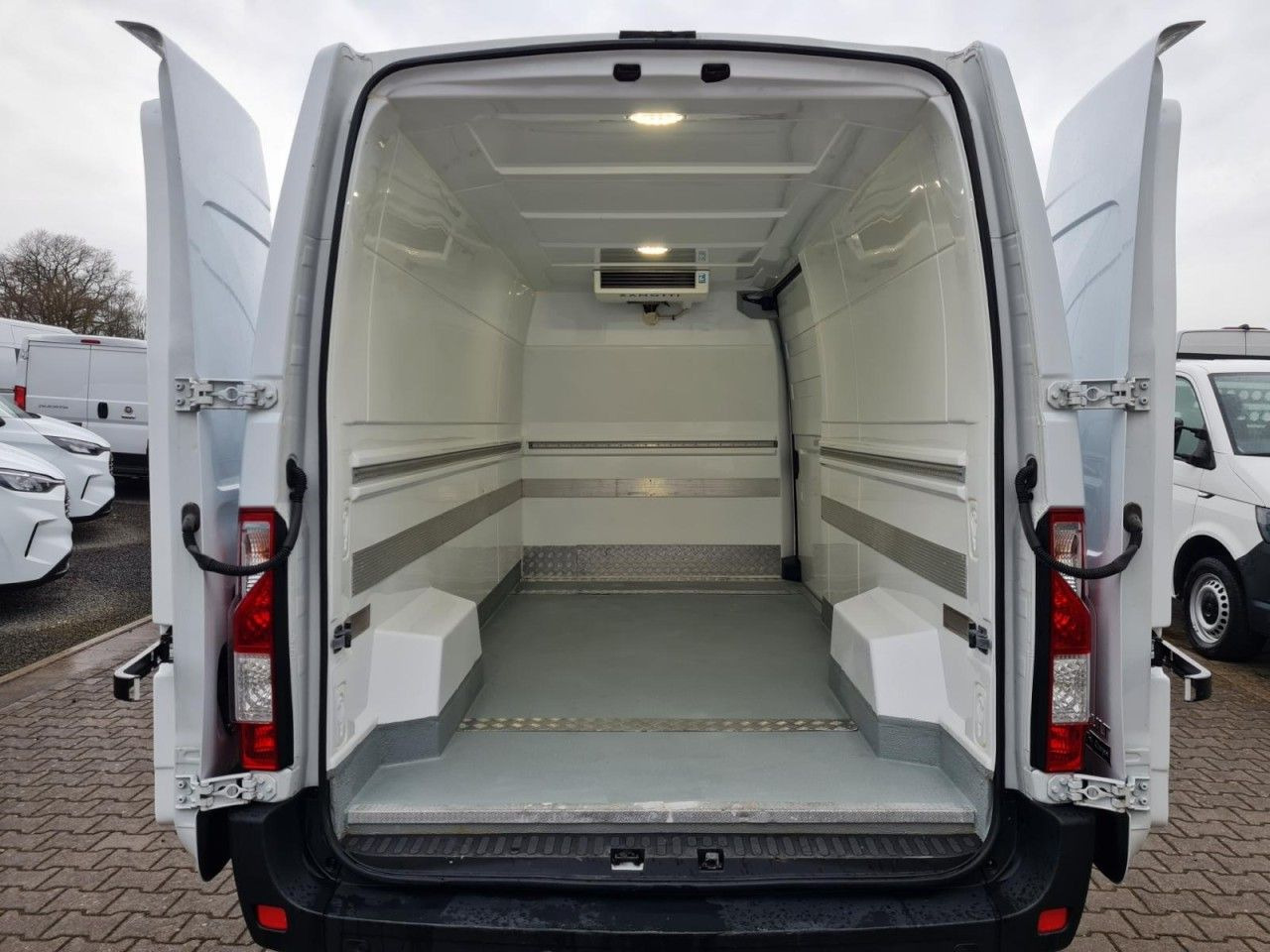 Renault Master 3.5t Kühlkasten L3H2 Stand+Fahrkühlung ER - Tarbesõiduk külmik: pilt 5 Renault Master 3.5t Kühlkasten L3H2 Stand+Fahrkühlung ER - Tarbesõiduk külmik: pilt 5