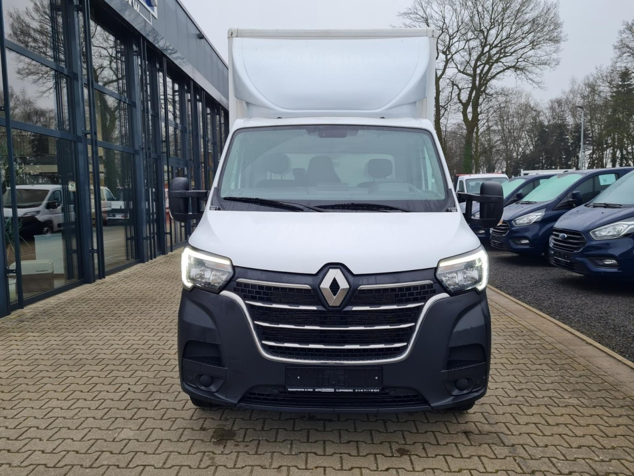 Renault Master 3.5t Möbel Koffer mit 10 Pal. Plätze TEMPOMAT - Tarbesõiduk furgoon: pilt 2 Renault Master 3.5t Möbel Koffer mit 10 Pal. Plätze TEMPOMAT - Tarbesõiduk furgoon: pilt 2
