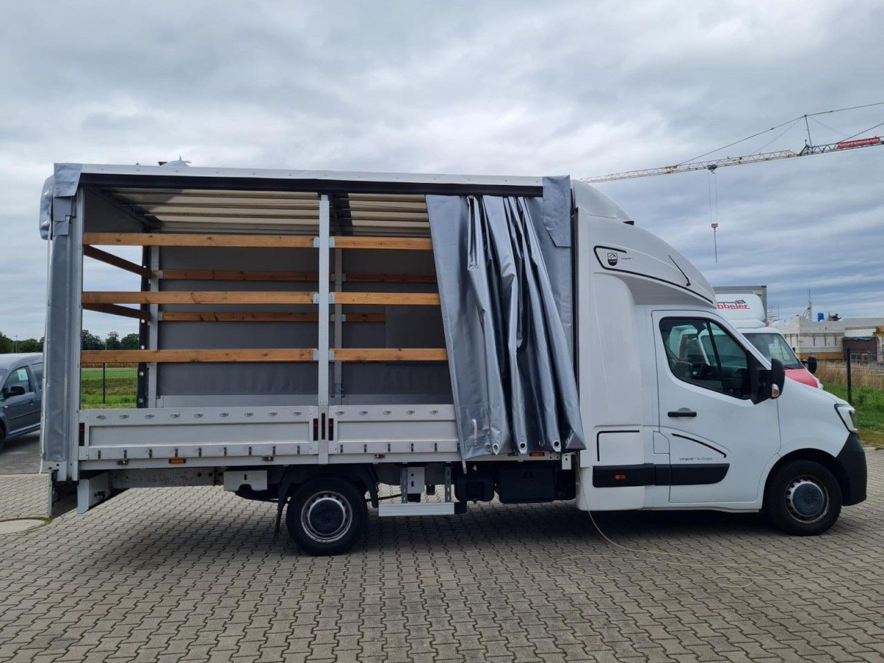 Renault Master 3,5t Pritsche Plane Schlafkab. dCi 165 KL - Tent tarbesõiduk: pilt 4 Renault Master 3,5t Pritsche Plane Schlafkab. dCi 165 KL - Tent tarbesõiduk: pilt 4