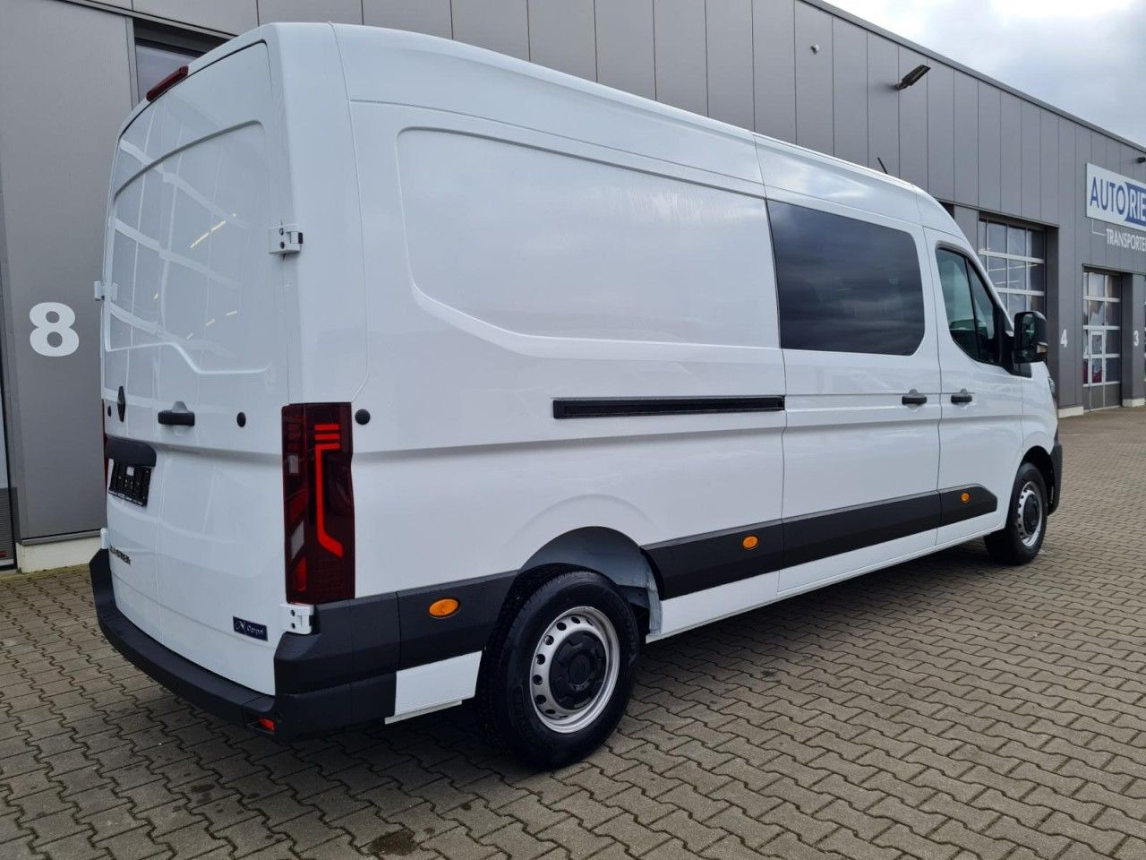 Renault Master 35 Kasten L3 Doka 7-Sitze KLIMA TEMPOMAT - Kaubik, Meeskonnaauto: pilt 4 Renault Master 35 Kasten L3 Doka 7-Sitze KLIMA TEMPOMAT - Kaubik, Meeskonnaauto: pilt 4