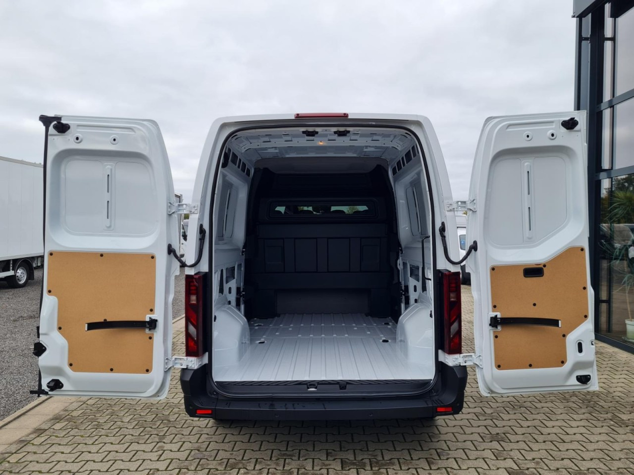 Renault Master 35 Kasten dCi Doka L3H2 KLIMA TEMPOMAT - Meeskonnaauto: pilt 5 Renault Master 35 Kasten dCi Doka L3H2 KLIMA TEMPOMAT - Meeskonnaauto: pilt 5