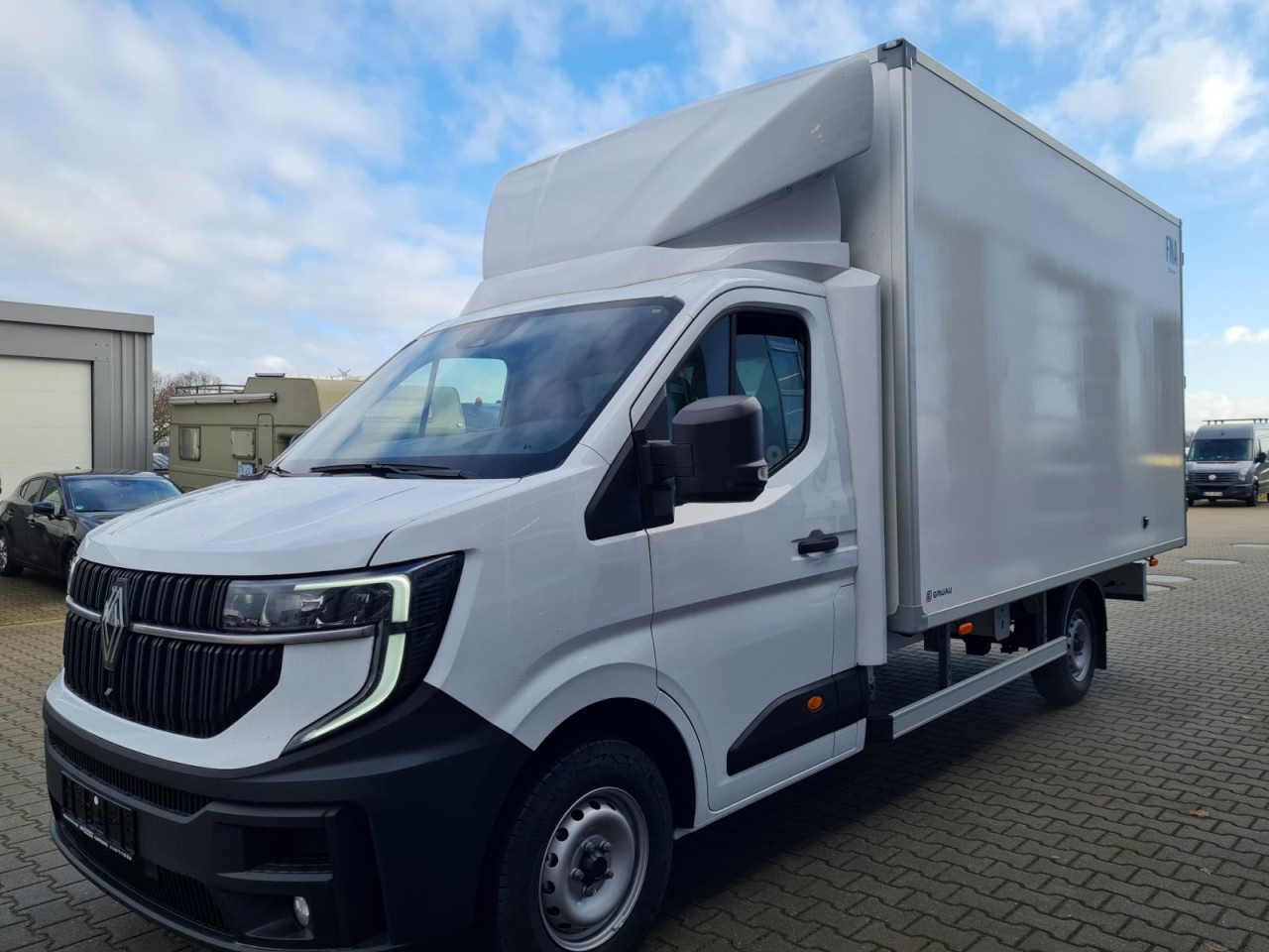 Renault Master 35 New Möbel Koffer KLIMA KAMERA TEMPOMAT - Tarbesõiduk furgoon: pilt 2 Renault Master 35 New Möbel Koffer KLIMA KAMERA TEMPOMAT - Tarbesõiduk furgoon: pilt 2