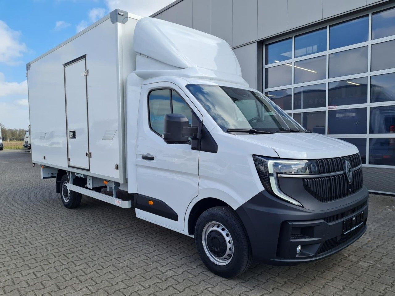 Renault Master 35 New Möbel Koffer KLIMA KOMFORT TEMPOMA - Tarbesõiduk furgoon: pilt 3 Renault Master 35 New Möbel Koffer KLIMA KOMFORT TEMPOMA - Tarbesõiduk furgoon: pilt 3