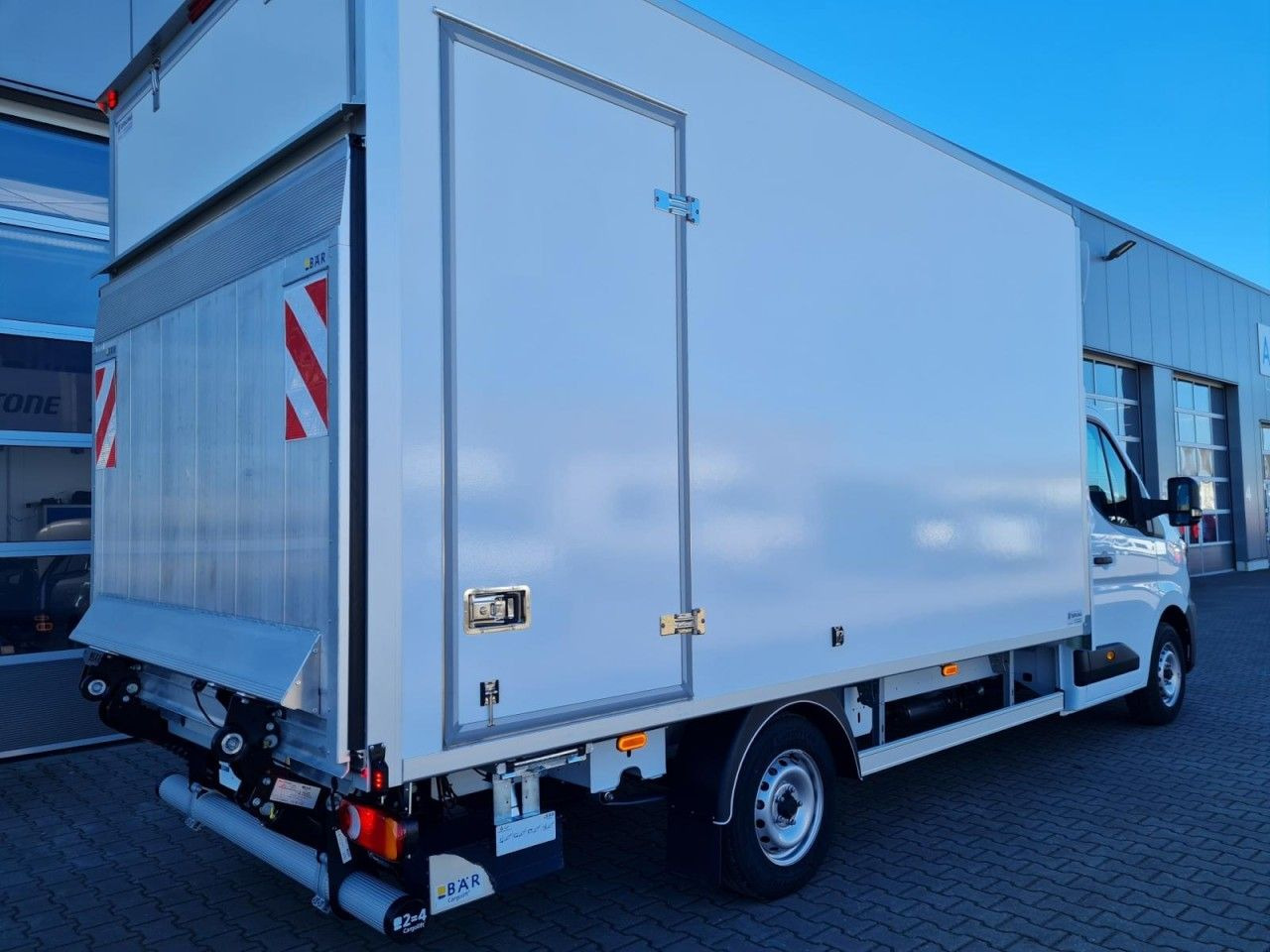 Renault Master 35 New Möbel Koffer LBW KLIMA TEMPOMAT - Tarbesõiduk furgoon: pilt 4 Renault Master 35 New Möbel Koffer LBW KLIMA TEMPOMAT - Tarbesõiduk furgoon: pilt 4